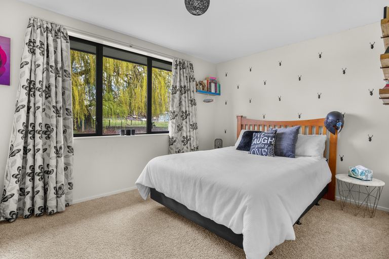 Photo of property in 22 Young Lane, Clyde, Alexandra, 9391