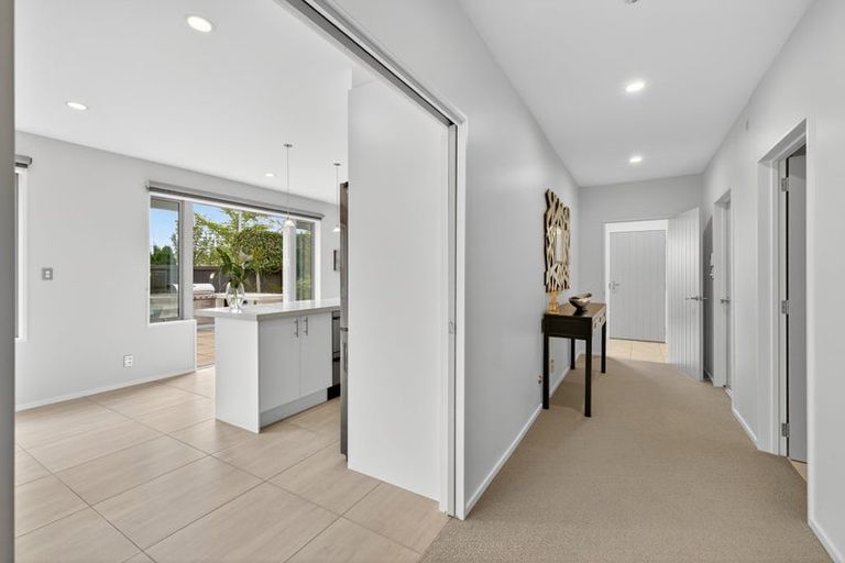 Photo of property in 1a Westburn Terrace, Burnside, Christchurch, 8041