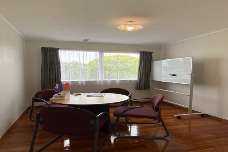 Photo of property in 33 Reelick Avenue, Pakuranga Heights, Auckland, 2010