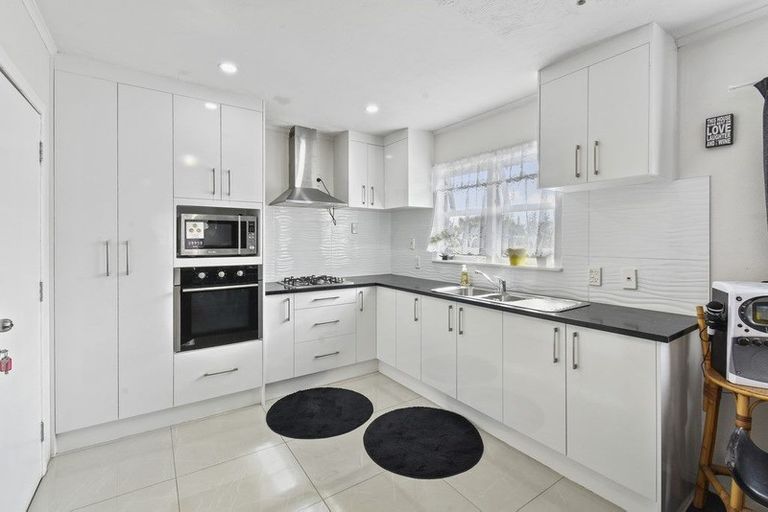 Photo of property in 27 Takanini Road, Takanini, 2112