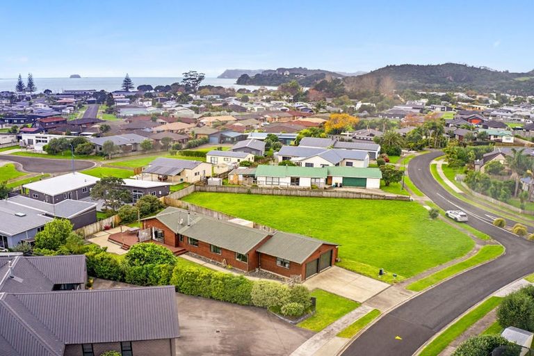 Photo of property in 18 Jacaranda Drive, Whitianga, 3510