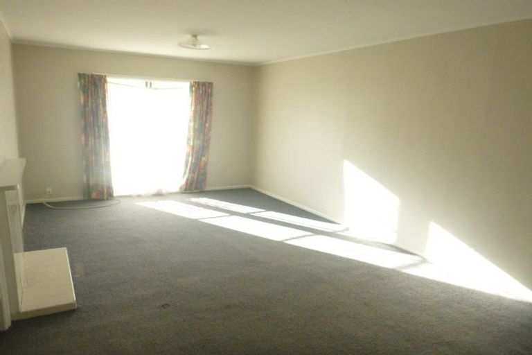Photo of property in 1/52 Cruickshank Road, Clouston Park, Upper Hutt, 5018