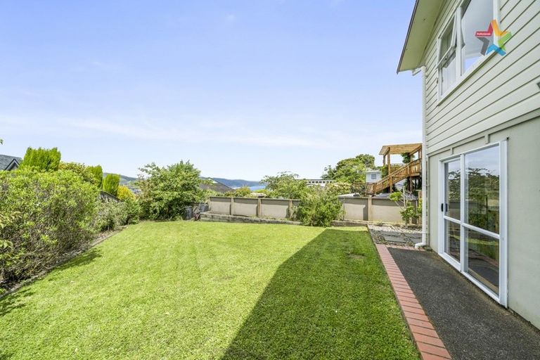 Photo of property in 80 Mulberry Street, Normandale, Lower Hutt, 5010