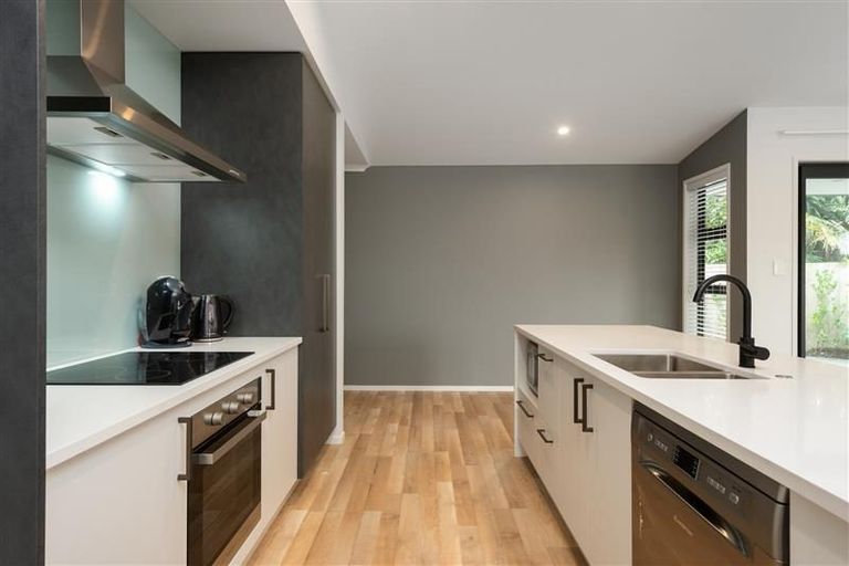 Photo of property in 24 Bridle Way, Omokoroa, 3114