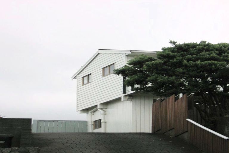 Photo of property in 5 Maple Grove, Kingston, Wellington, 6021