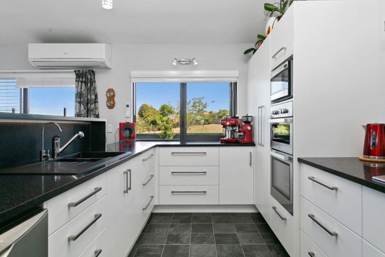 Photo of property in 17 Vaucluse Drive, Nukuhau, Taupo, 3330