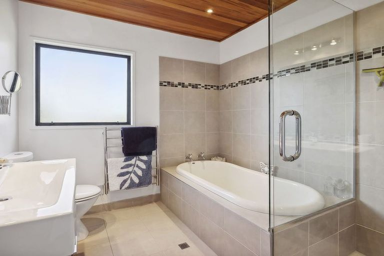 Photo of property in 10 Hadley Close, Glenleith, Dunedin, 9010