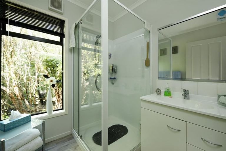 Photo of property in 5 Kaimiko Place, Okiwi Bay, 7193