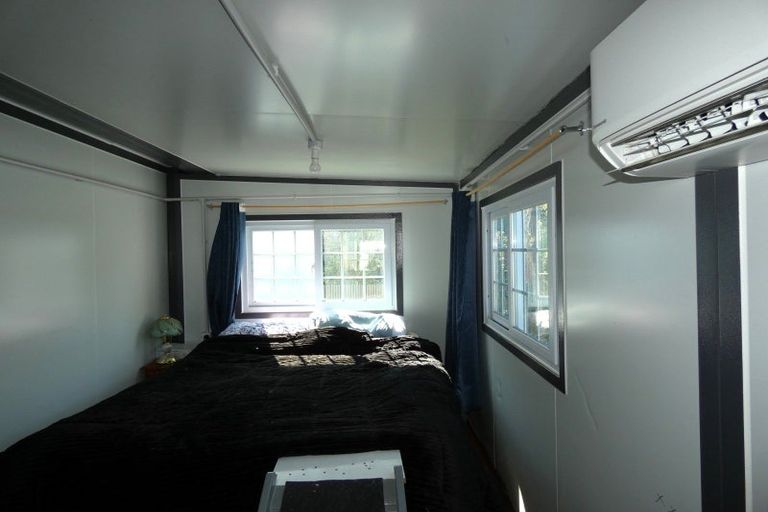 Photo of property in 9 Roebuck Street, Westport, 7825