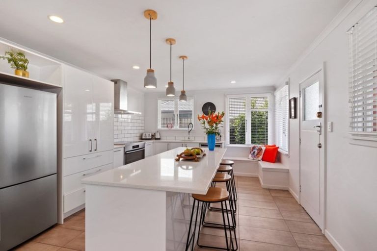 Photo of property in 1/6 Penhelig Place, Burnside, Christchurch, 8053