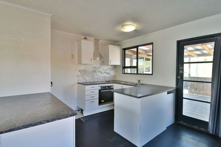 Photo of property in 96 South Road, The Glen, Dunedin, 9011