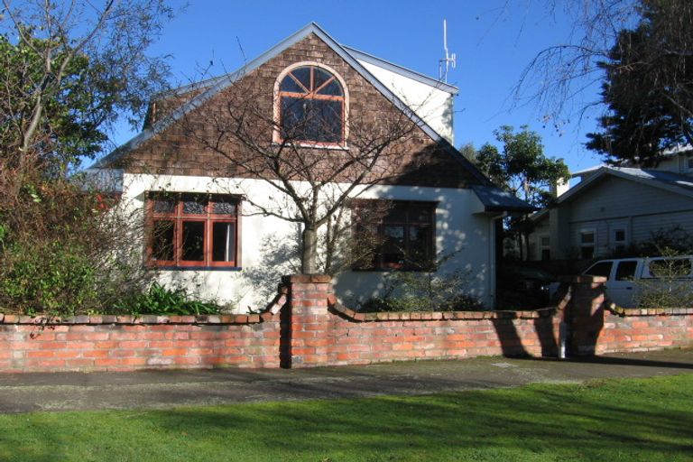 Photo of property in 68 Rangitane Street, Palmerston North, 4414