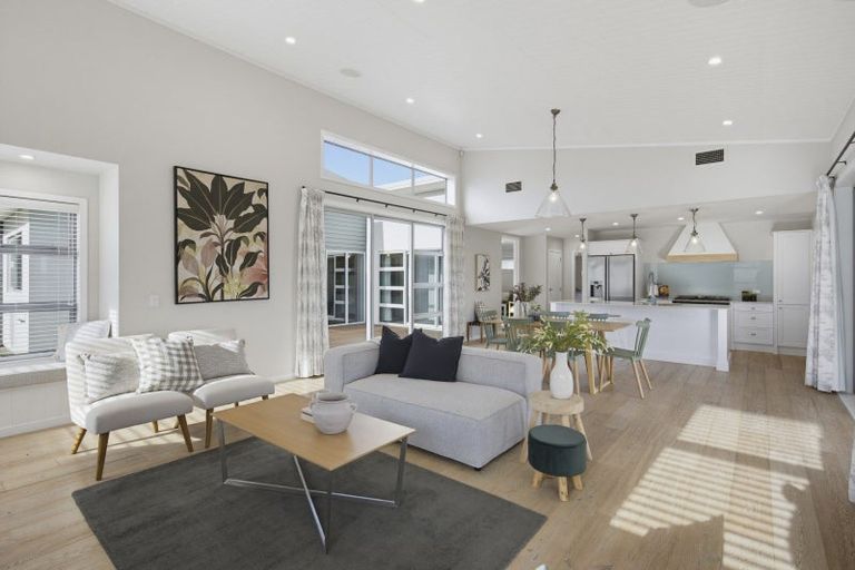 Photo of property in 9 Taranui Way, Paraparaumu Beach, Paraparaumu, 5032