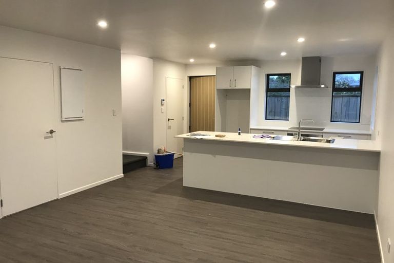 Photo of property in 4b Wattle Road, Sunnyvale, Auckland, 0612