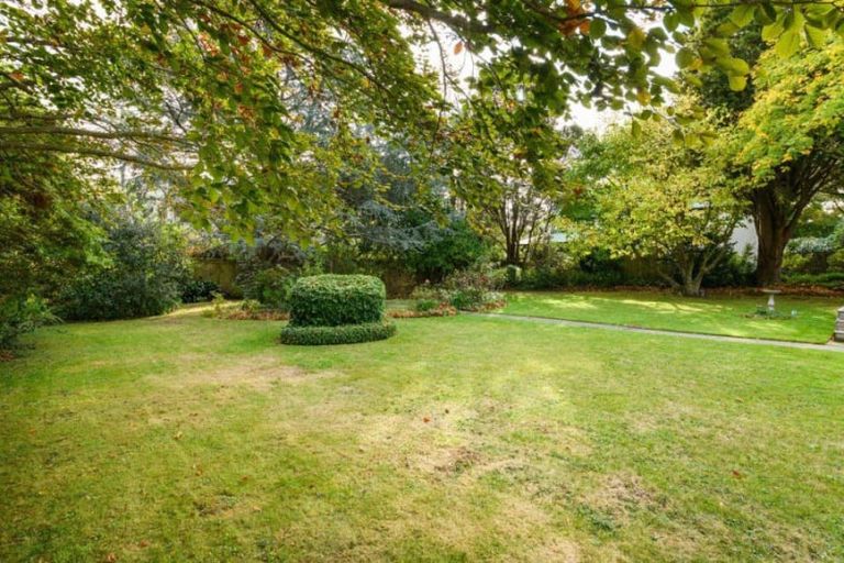 Photo of property in 122 Jickell Street, Hokowhitu, Palmerston North, 4410