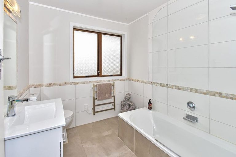 Photo of property in 15a Arthur Road, Hillpark, Auckland, 2102