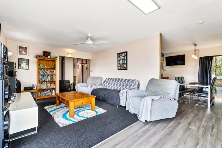 Photo of property in 15 Montague Place, Onerahi, Whangarei, 0110