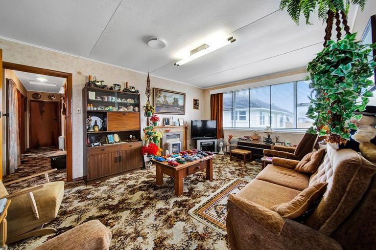 Photo of property in 277 South Road, Hawera, 4610