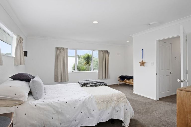 Photo of property in 6 Allen Road, Raumati Beach, Paraparaumu, 5032