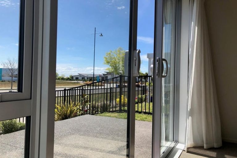 Photo of property in 43 Pegasus Boulevard, Pegasus, 7612