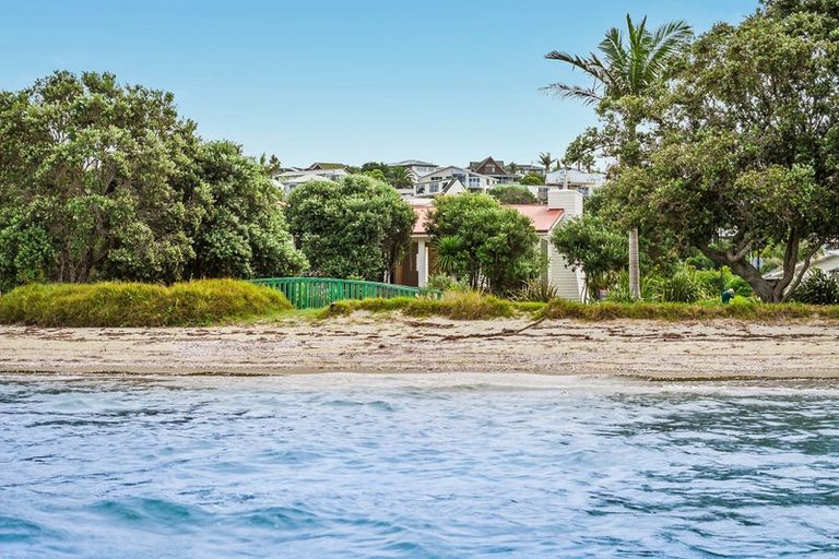 Photo of property in 28 Schooner Avenue, Snells Beach, 0920