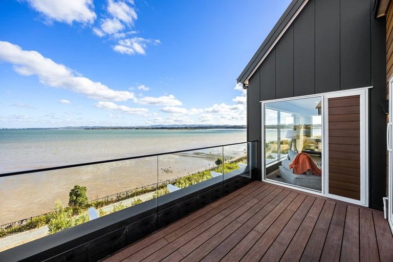 Photo of property in 4 Seawind Way, Hobsonville, Auckland, 0616