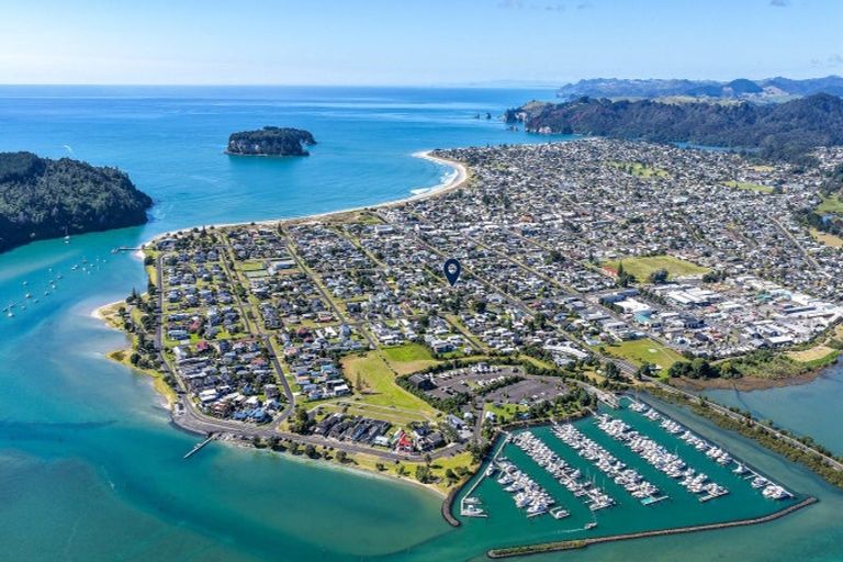 Photo of property in 201a The Square, Whangamata, 3620