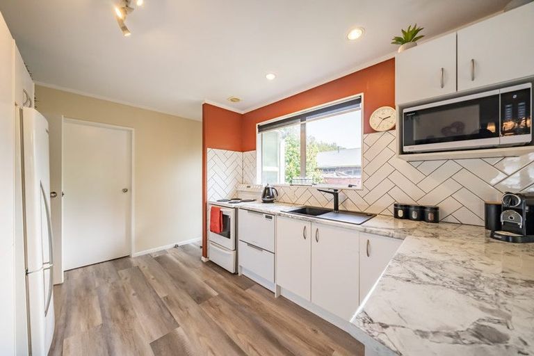 Photo of property in 36 Larchmont Grove, Totara Park, Upper Hutt, 5018