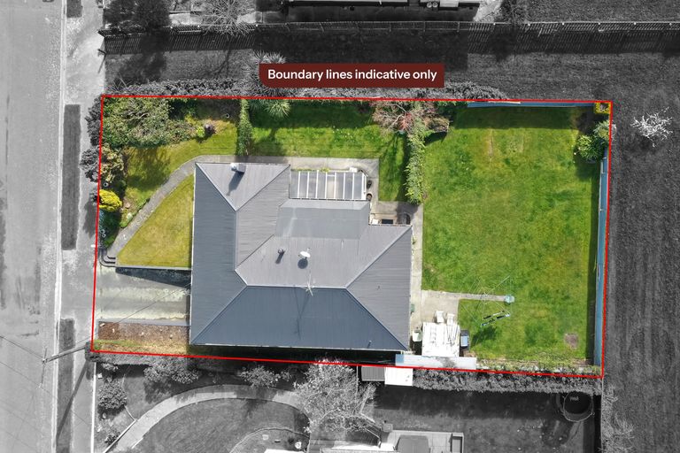 Photo of property in 18 Oxford Street, Holmes Hill, Oamaru, 9401