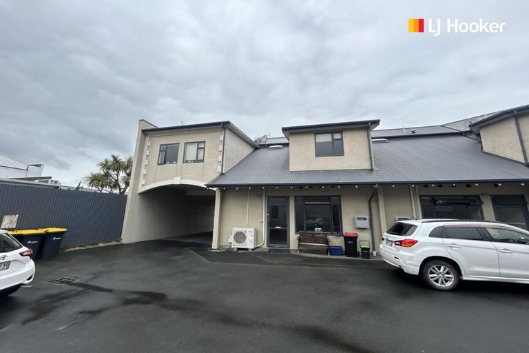 Photo of property in 5a Anzac Avenue, Dunedin Central, Dunedin, 9016
