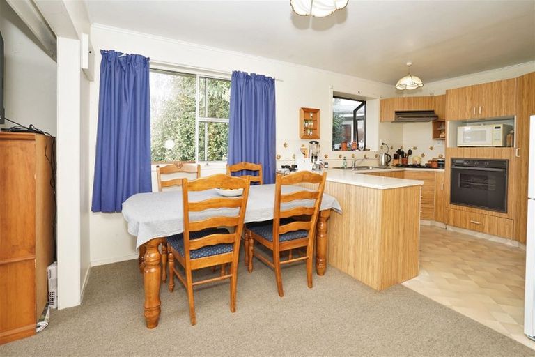 Photo of property in 79 Oakfield Crescent, Pukete, Hamilton, 3200