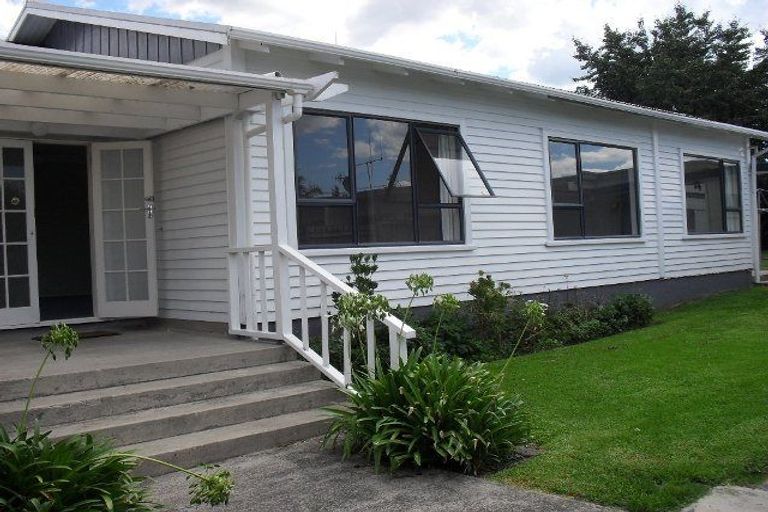 Photo of property in 493b Devonport Road, Tauranga South, Tauranga, 3112