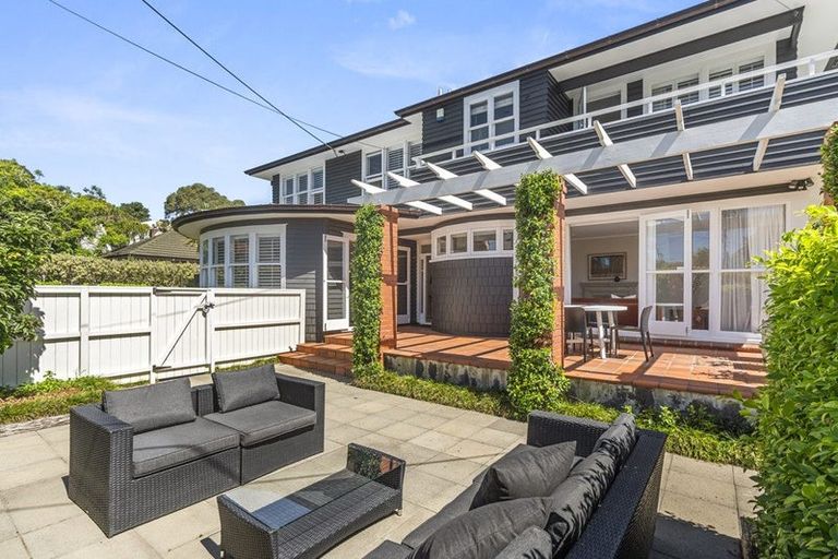 Photo of property in 6 Takarunga Road, Devonport, Auckland, 0624