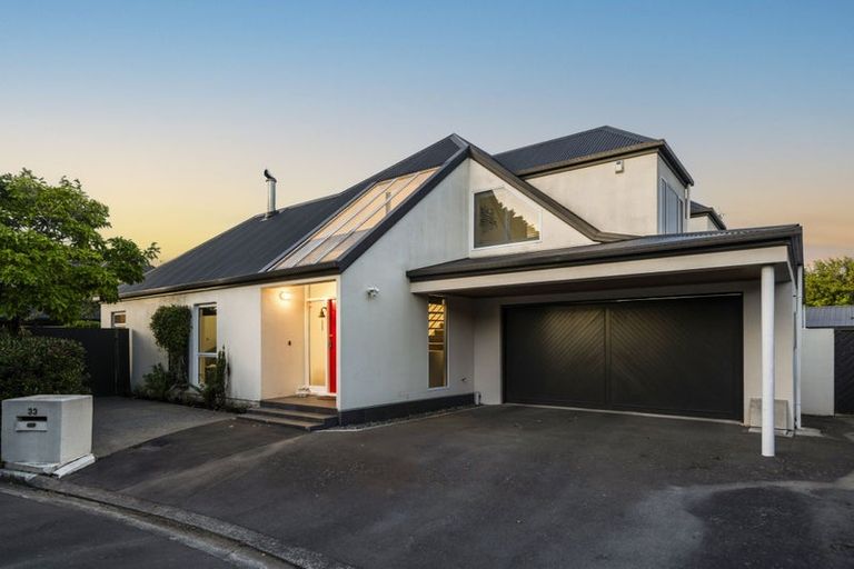 Photo of property in 33 Glenburn Place, Avonhead, Christchurch, 8042
