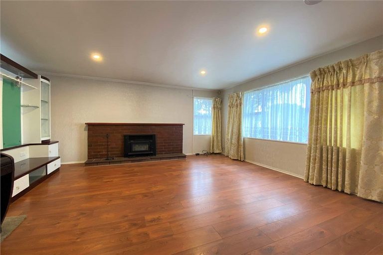 Photo of property in 41 Priestley Drive, Bucklands Beach, Auckland, 2014