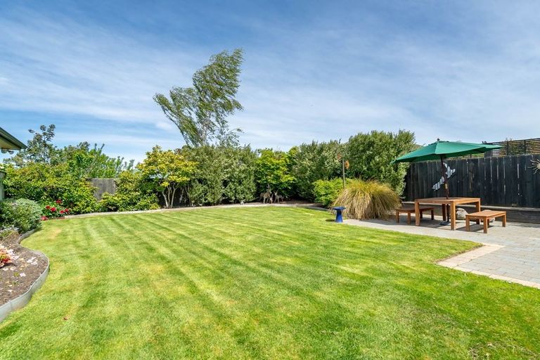 Photo of property in 2 Sunninghurst Drive, Fairfield, Dunedin, 9018