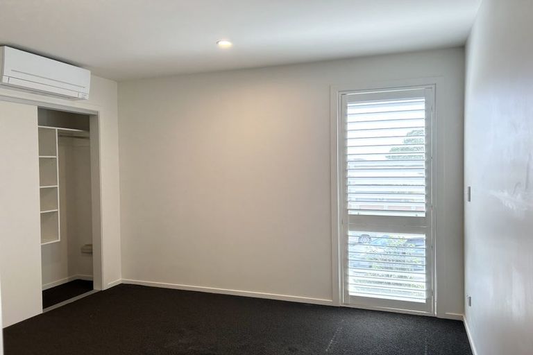 Photo of property in 642a Massey Road, Mangere, Auckland, 2022