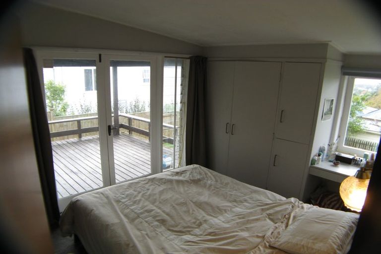 Photo of property in 1/135 Glenfield Road, Hillcrest, Auckland, 0626