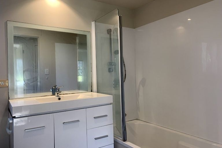 Photo of property in 19 Waitaki Street, Henderson, Auckland, 0612