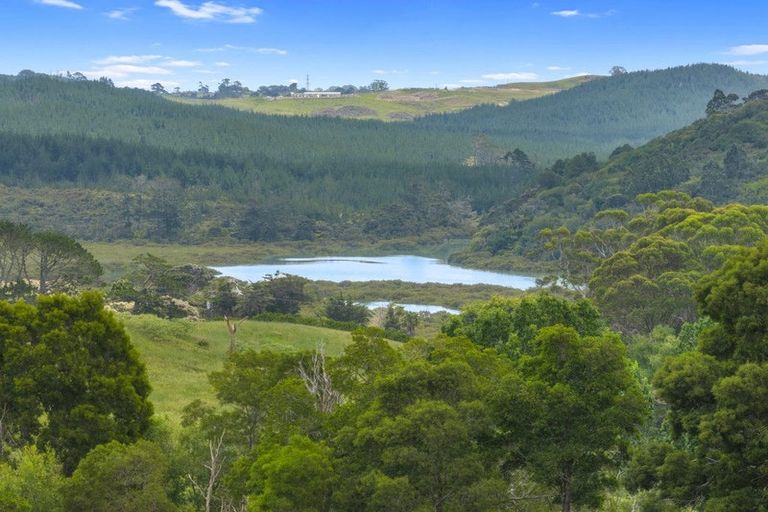 Photo of property in 109 Okura River Road, Okura, Auckland, 0792