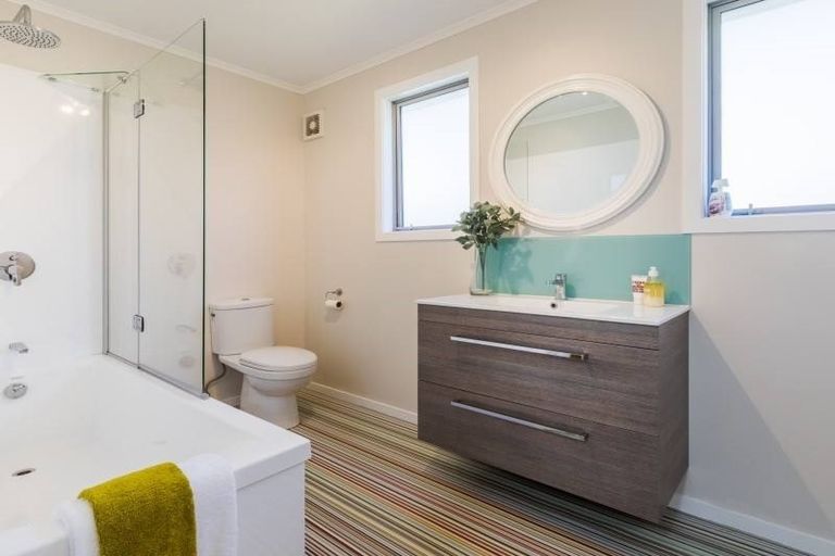 Photo of property in 50 Waitea Road, Muriwai, 0881