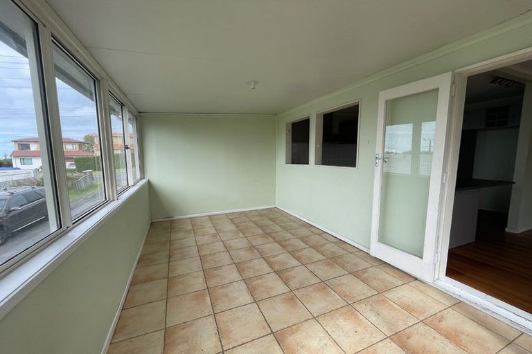 Photo of property in 65 Ocean View Road, Hillcrest, Auckland, 0627
