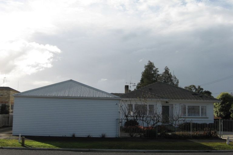 Photo of property in 27 East Street, Claudelands, Hamilton, 3214