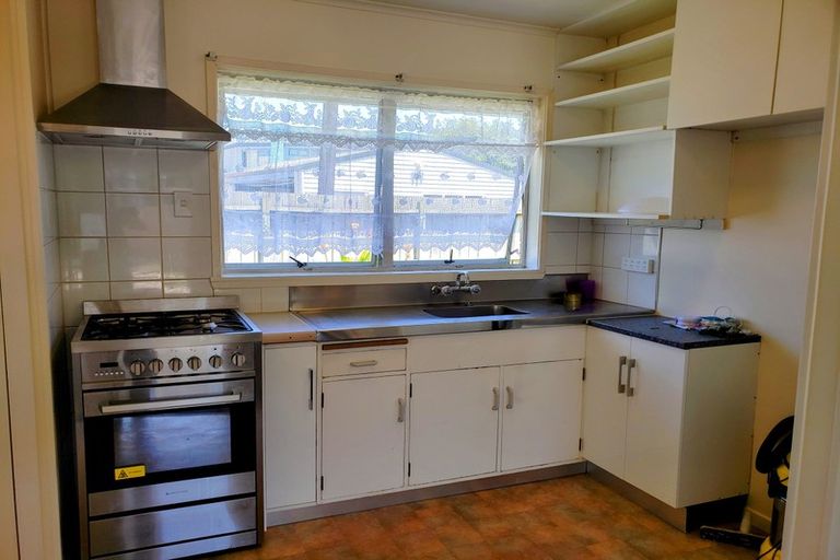 Photo of property in 13b Kenderdine Road, Papatoetoe, Auckland, 2025