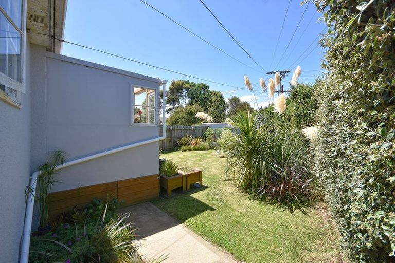 Photo of property in 23 Albertson Avenue, Port Chalmers, 9023