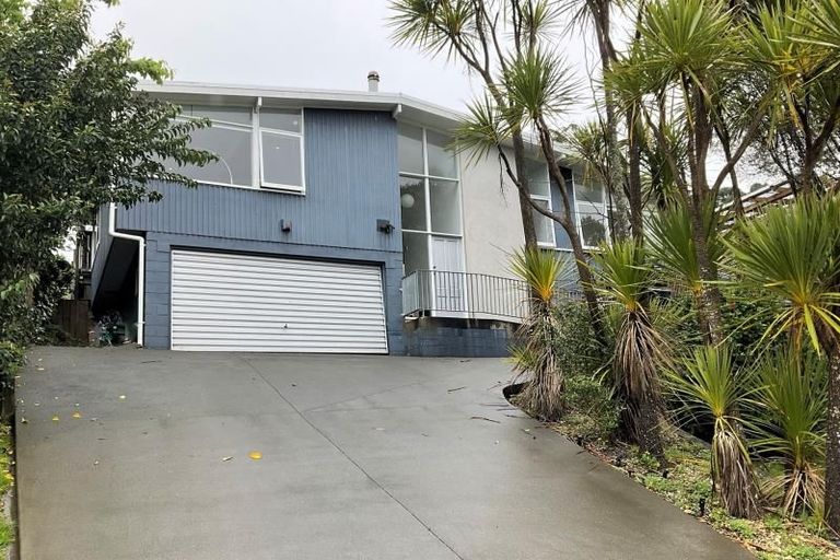 Photo of property in 23 Blakeborough Drive, Forrest Hill, Auckland, 0620