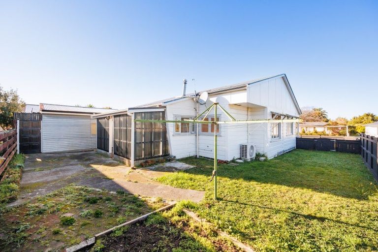 Photo of property in 16 Queen Street, Feilding, 4702