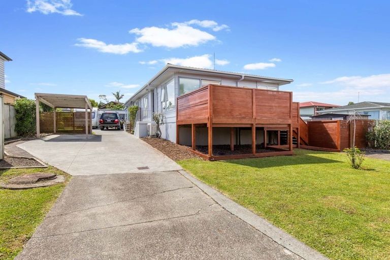 Photo of property in 1/3 Cromdale Avenue, Highland Park, Auckland, 2010