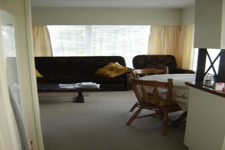 Photo of property in 1/17 Orton Street, Glenfield, Auckland, 0627