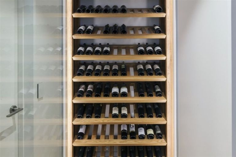 Photo of property in 32c Glandovey Road, Fendalton, Christchurch, 8052